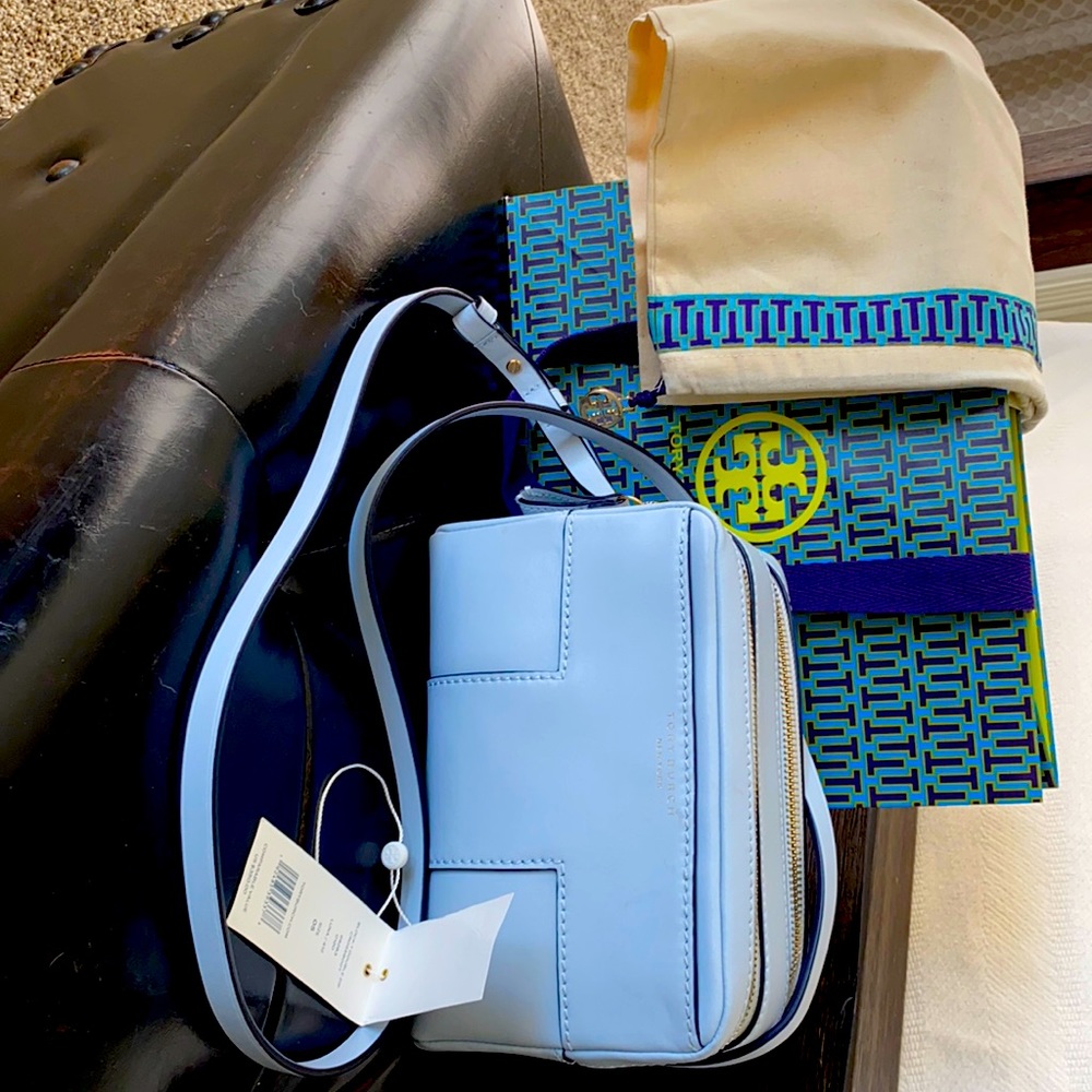 Block T Double Zip CROSSBODY